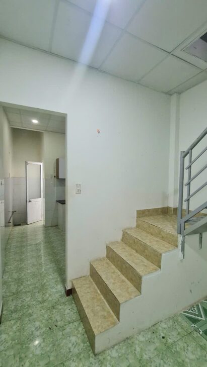 Bán Nhà 2 Tầng Hẻm Đường Nguyễn Thiện Thuật – TP Nha Trang – Khu Phố Tây