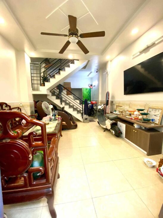 NHÀ 3 TẦNG – NGAY PHẦN MỀM QUANG TRUNG – 2 PHÚT QUA GÒ VẤP. CHỈ 2,5 TỶ.