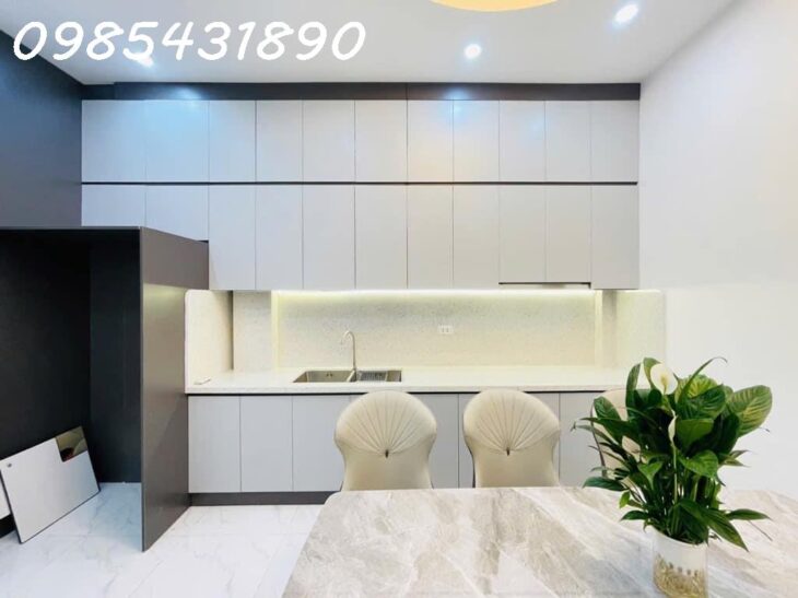 GẤP GẤP SOS CẦN BÁN NHÀ DT40M2, XẾ 4 BÁNH ĐỖ CỬA GIÁ RẺ