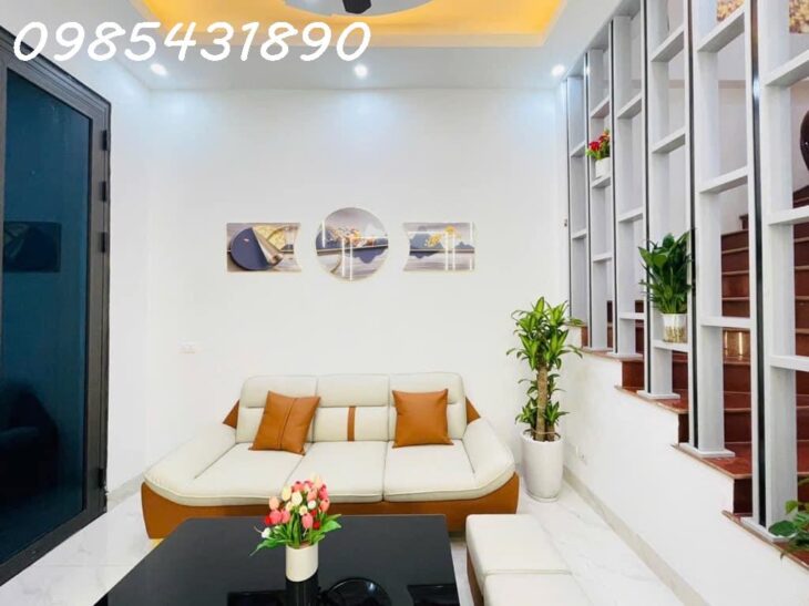 GẤP GẤP SOS CẦN BÁN NHÀ DT40M2, XẾ 4 BÁNH ĐỖ CỬA GIÁ RẺ