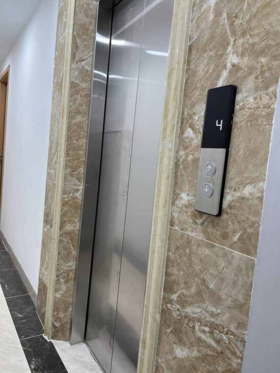 TOÀ 9 TẦNG: VĂN PHÒNG KẾT HỢP CĂN HỘ DỊCH VỤ CAO CẤP