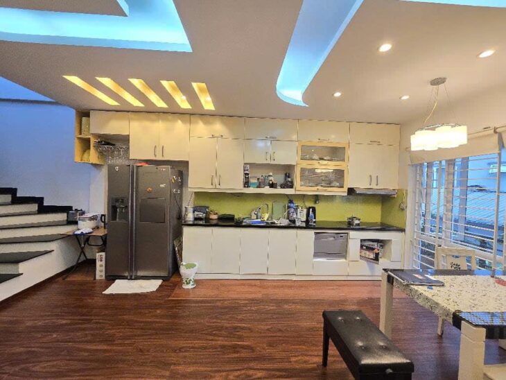 Bán Nhà YÊN HÒA – CẦU GIẤY – Gần Phố – Ngõ To – Ô tô vào nhà – Nội Thất xịn sò – DT 43m x 5 Tầng x