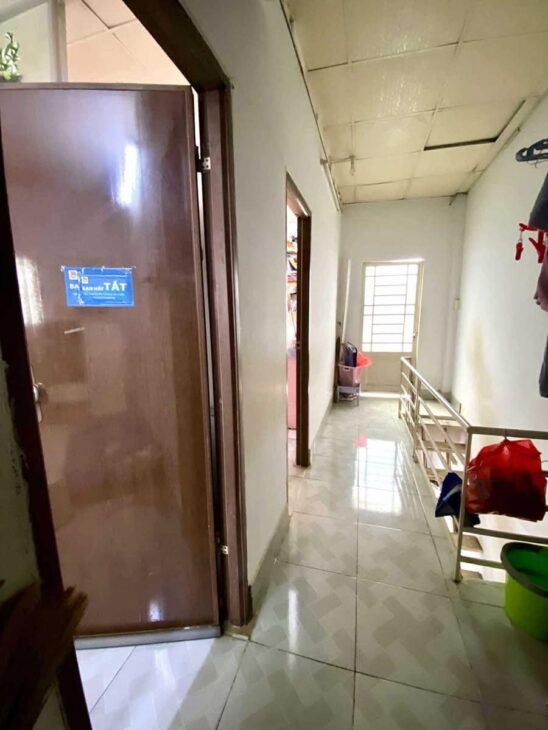 NHÀ 2 TẦNG HT 35 – 3 PHÚT QUA GÒ VẤP. GẦN HÃNG BIA HENIKEN, SIÊU THỊ METRO. CHỉ 2,98 TỶ TL.