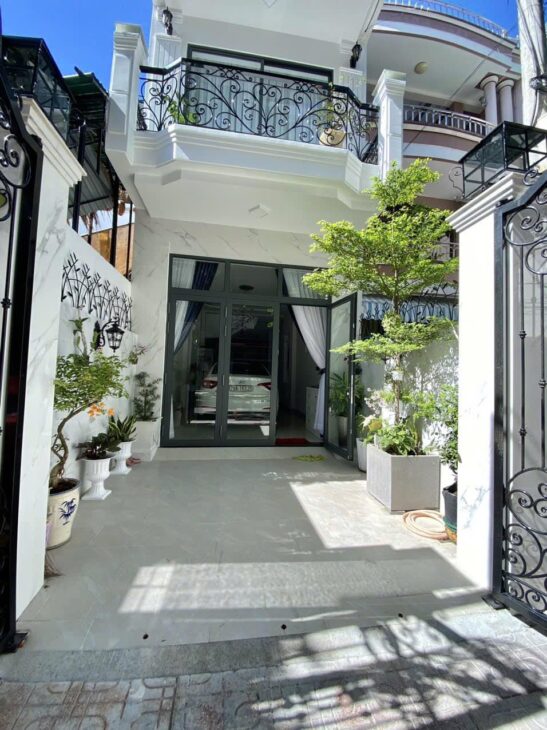 Bán Nhà 3 tầng mặt tiền đường Trịnh Phong, p. Tân Lập, tp. Nha Trang