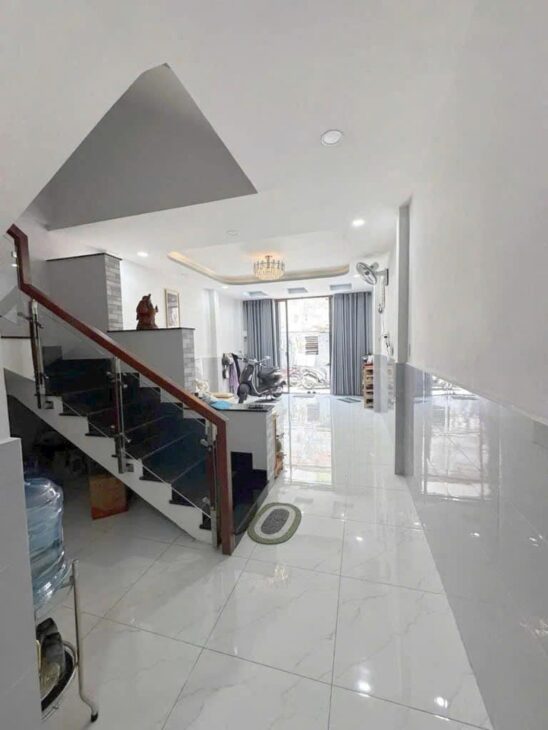 BÁN NHÀ 3 TẦNG FULL NỘI THẤT PHỐ PHAN XÍCH LONG, QUẬN PHÚ NHUẬN