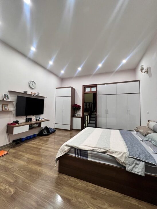 Văn Cao Hoàng Hoa Thám – Nhà đẹp phân lô – Mặt tiền rộng – 75m*5 tầng – nhỉnh 11 tỷ