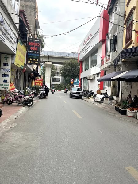 BÁN NHÀ PHAN ĐÌNH GIÓT, QUANG TRUNG, HÀ ĐÔNG, TIỆN ÍCH NGẬP TRÀN, NGÕ NÔNG, DT 33M2. NHỈNH 5 TỶ
