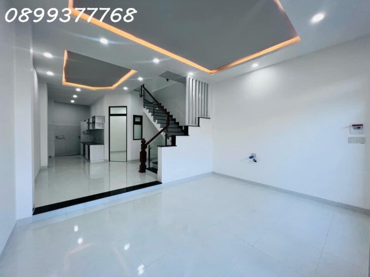 Bán nhà đẹp 2 mặt tiền Vĩnh Ngọc Nha Trang ô tô tận nơi