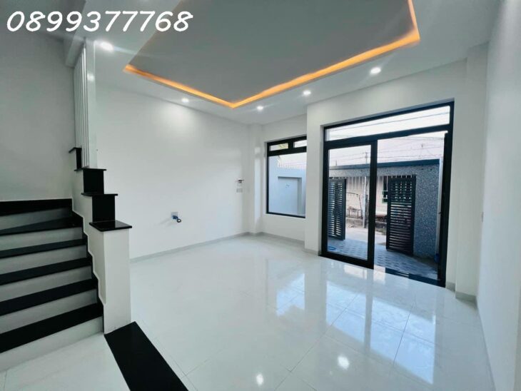 Bán nhà đẹp 2 mặt tiền Vĩnh Ngọc Nha Trang ô tô tận nơi
