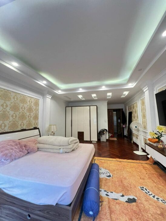 Cực Phẩm Phố Thái Hà: 52/55m, 6Tầng Thang Máy, MT 4.3m chỉ 23.5 Tỷ Cách Phố 15m