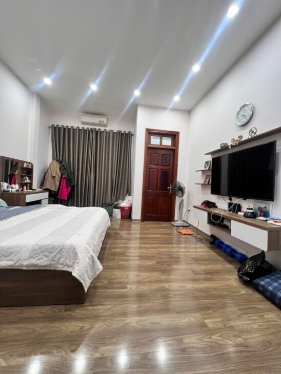 Văn Cao Hoàng Hoa Thám – Nhà đẹp phân lô – Mặt tiền rộng – 75m*5 tầng – nhỉnh 11 tỷ