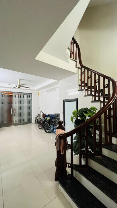 BÁN NHÀ NGUYỄN XIỂN THANH XUÂN, PHÂN LÔ VỈA HÈ OTO TRÁNH, 51M MẶT TIỀN RỘNG, NHỈNH 17TỶ