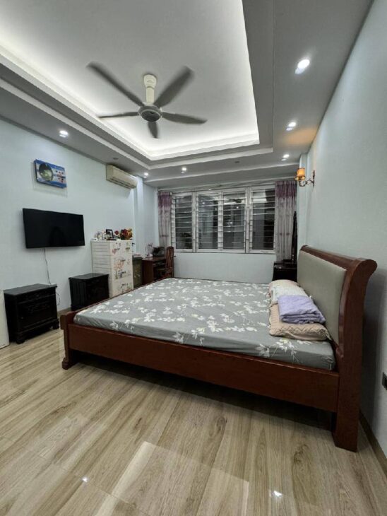 Văn Cao Hoàng Hoa Thám – Nhà đẹp phân lô – Mặt tiền rộng – 75m*5 tầng – nhỉnh 11 tỷ