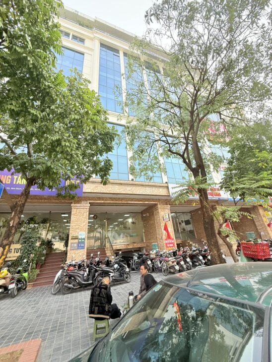 TÒA VĂN PHÒNG-Mặt phố Trần Vỹ (Lê Đức Thọ) 136m2/ 9T Thang máy, MT 6.5m – 78 Tỷ