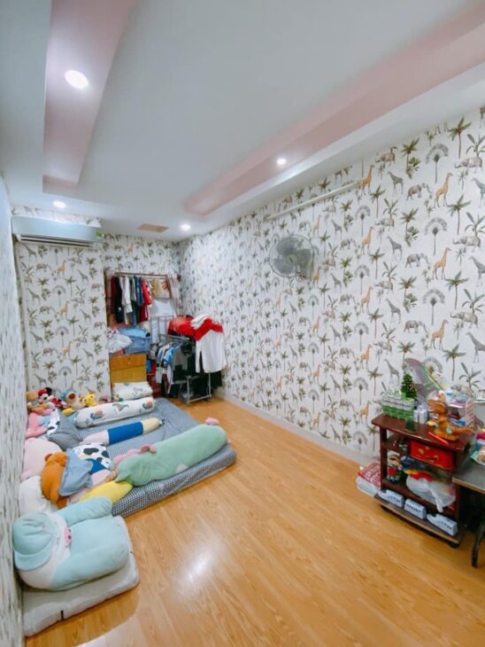 BÁN NHÀ 4 TẦNG, MẶT TIỀN ĐƯỜNG SỐ QUẬN 7 – GIÁ 15.8 TỶ – VỊ TRÍ VÀNG, SỔ HỒNG CHÍNH CHỦ