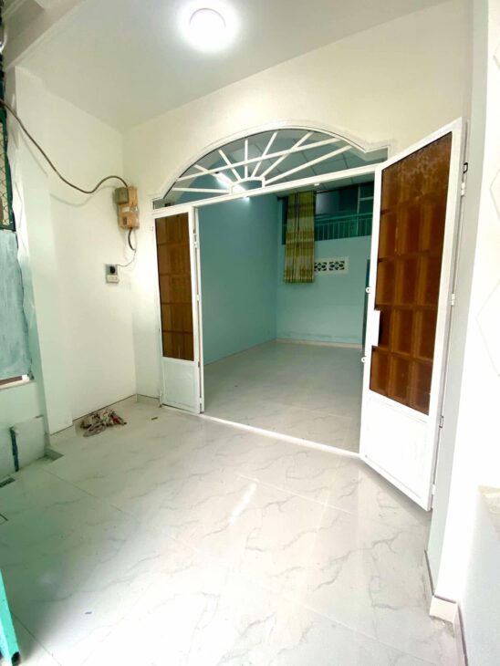 NHÀ 2 TẦNG MỚI TINH, HẺM NHỰA XE HƠI, NGAY CHỢ CÂY THỊ 42M2. 2,85 TỶ.
