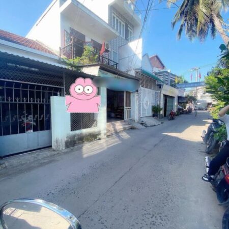 BÁN ĐẤT TẶNG NHÀ CẤP BỐN Mặt đường Gần cầu Hộ – Bến Cá – Hương lộ Ngọc Hiệp BÁN ĐẤT TẶNG NHÀ CẤP BỐN Mặt đường Gần cầu Hộ – Bến Cá – Hương lộ Ngọc Hiệp