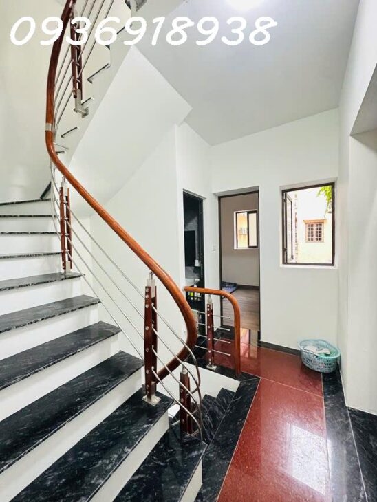 10 tỷ-cách mặt phố Đào Tấn, Ba Đình 2 nhà-ô tô đỗ cửa-lô góc 3 mặt thoáng