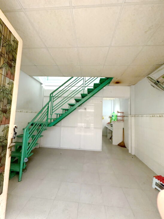 Nhà 2 tầng nở hậu hẻm Phạm Thế Hiển P6Q8. Giá 2,6 tỷ TL