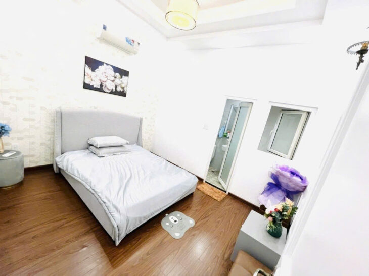 KHU PHÂN LÔ, HẺM XE HƠI, 4 TẦNG ĐÚC KIÊNG CỐ, CÁCH 20M RA MẶT TIỀN. CHỦ TẶNG TOÀN BỘ NỘI THẤT XỊN