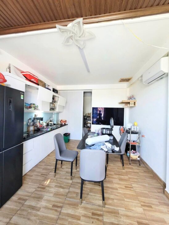 Hoàng Hoa Thám – 32m2 – 6 Tầng – Thang máy – 4m măt tiền – Ngõ thông – Kinh doanh