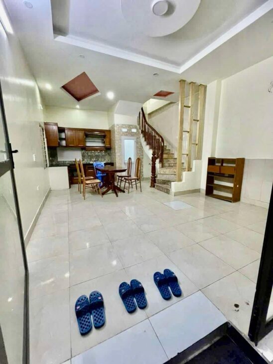 Hiếm – bán nhà Trần Phú – Văn Quán – Hà Đông SD 40m2 – MT5m – Giá 6 tỷ