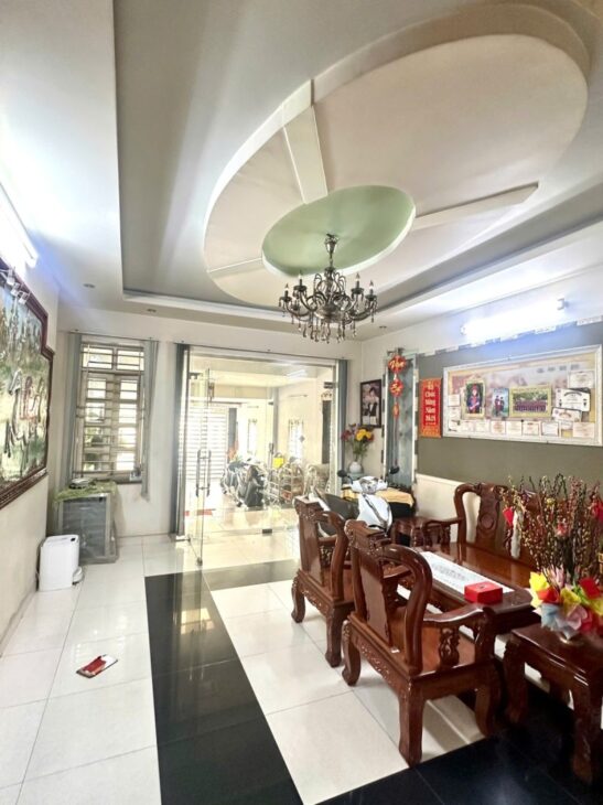 Bán nhà 3 tầng, 4PN, 134m², 8.8 tỷ – Linh Tây, Thủ Đức