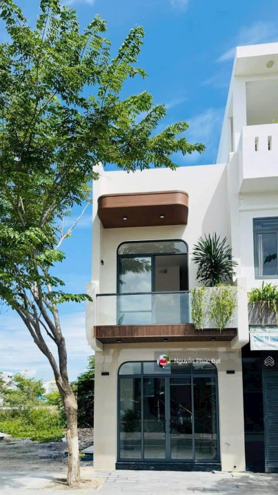 VCN Phước Long 2 nhà mới còn thơm mùi sơn giá 4 tỷ 950 VCN Phước Long 2 nhà mới còn thơm mùi sơn giá 4 tỷ 950