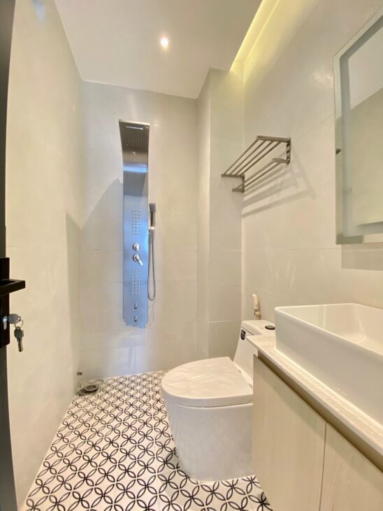 NHÀ ĐẸP LÊ ĐỨC THỌ – NGANG TO – Ô TÔ NGỦ TRONG NHÀ – ĐI DẠO VÀI BƯỚC RA KÊNH THAM LƯƠNG.