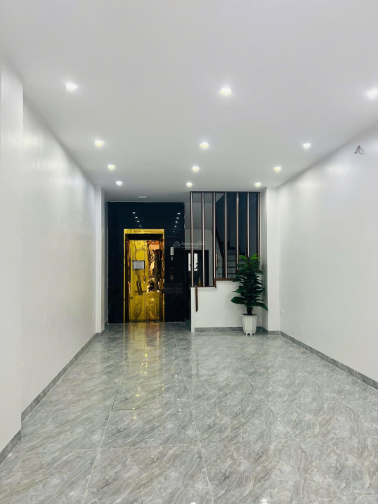 Cần bán nhà tại KĐT Văn Khê DT 48m2 full nội thất mới tinh – thang máy – phân lô – ô tô tránh –