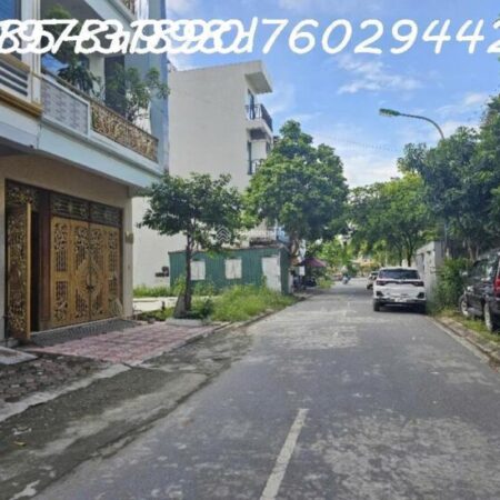 Bán gấp nhà mớ ngõ xe con – vỉa hè rộng – thang máy DT 45m2 x 6 tầng giá 8.9 Tỷ