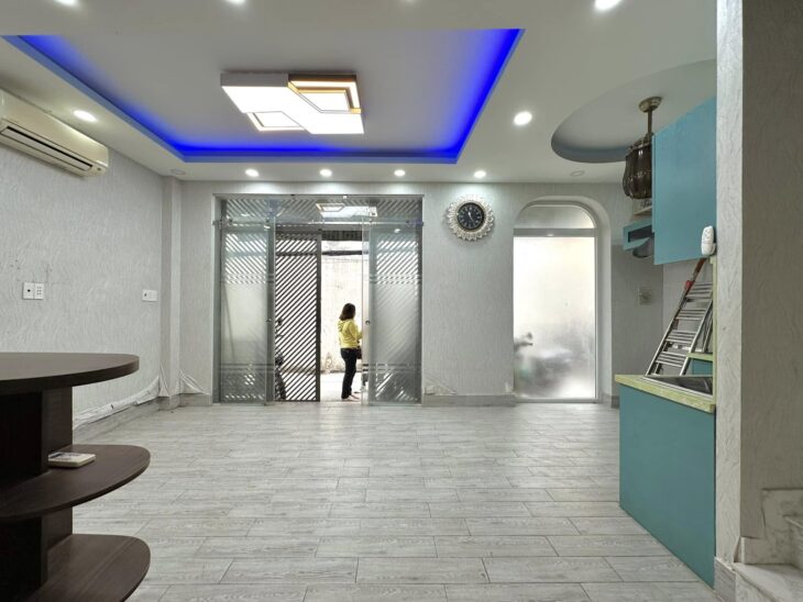 Bán Ngay Nhà 3 Tầng, 35m2, MT 7,9m Thanh Am Long biên– Gần Trung Tâm, Đầy Đủ Tiện Ích