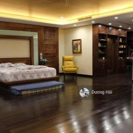 Bán nhà Yên Phụ Tây Hồ – 170m x MT 9m – Cách Mặt Hồ Tây 20m – Ô Tô Vào Nhà – Ở Sướng