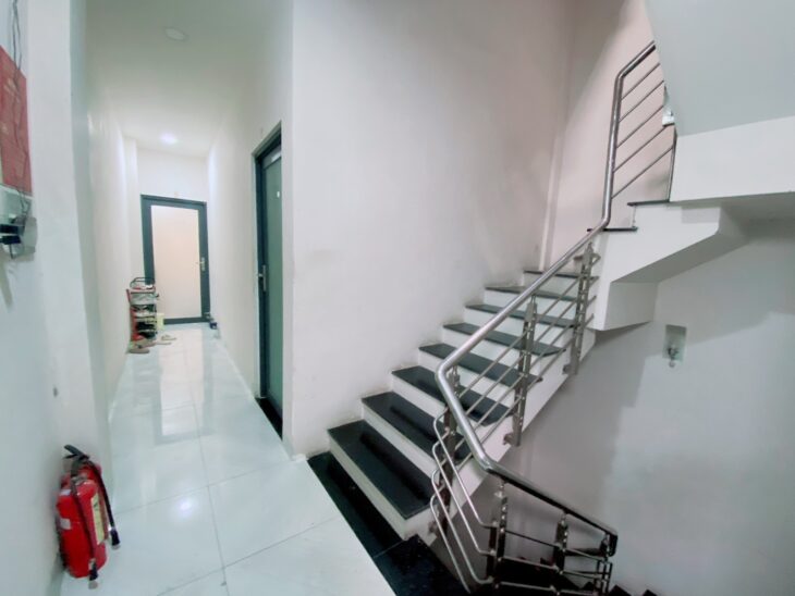 Bán CĂN HỘ DỊCH VỤ HOÀNG HOA THÁM – 170m2 – 6 tầng – nhỉnh 30 tỷ