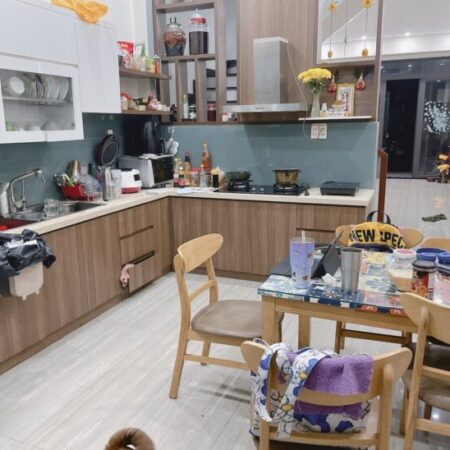 Nhà CÔ GIANG bán gấp, giá 4.2 TỶ, 40m2, 3 lầu đúc kiên cố