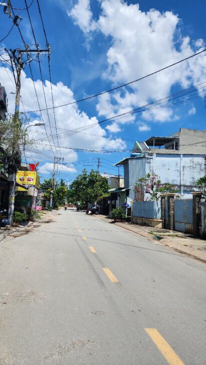 Bán nhà MT sát chợ Võ Thị Liễu. (834m2)19x45m. Mặt tiền xe công