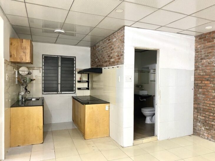 ♥ Nhà kiệt rộng Hoàng Diệu 1 lần rẽ, 82m2, ngang 7m, 2 tầng, sân rộng, 3.5 tỷ
