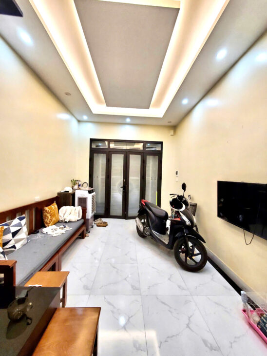 Nhà độc – cực hiếm hót 2 thoáng vĩnh viễn chỉ còn có sót lại tại Hào Nam – gần Tôn Đức Thắng – Chỉ