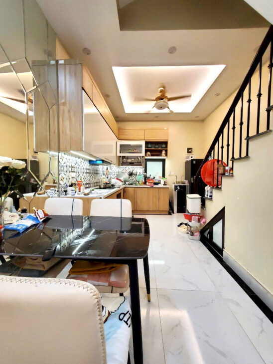 Nhà độc – cực hiếm hót 2 thoáng vĩnh viễn chỉ còn có sót lại tại Hào Nam – gần Tôn Đức Thắng – Chỉ