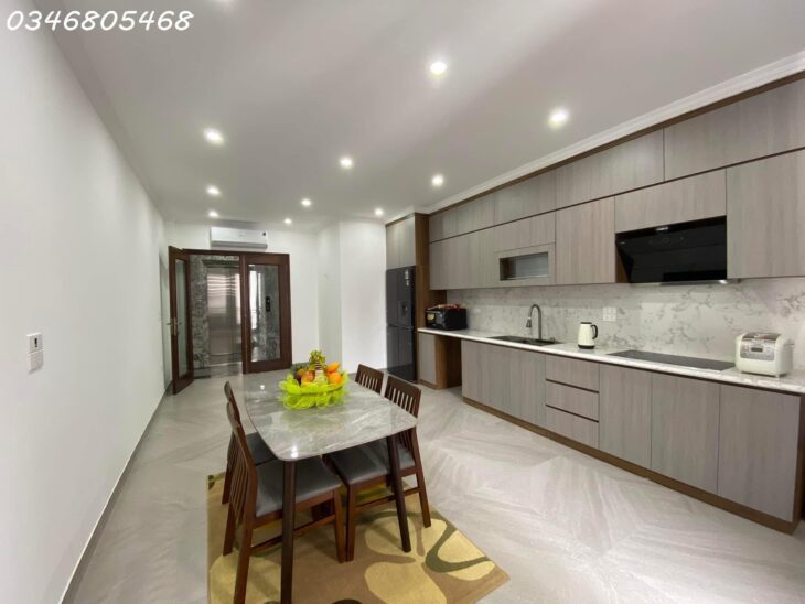 CẦN BÁN NHÀ TẠI ĐƯỜNG 800A, CẦU GIẤY. 48M, 8 TẦNG THANG MÁY, Ô TÔ VÀO NHÀ. GIÁ 18.5 TỶ