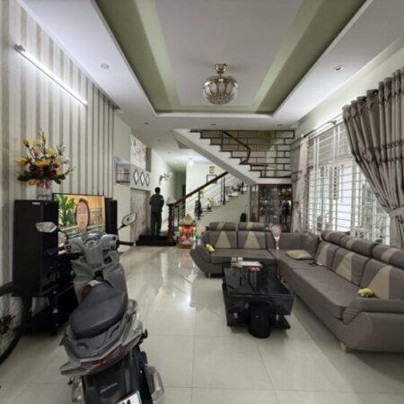 # Nhà thẳng 40m ra Phạm Cự Lượng, 192m2, ngang 9m, 2 tầng còn mới, sân rộng, 6.x tỷ