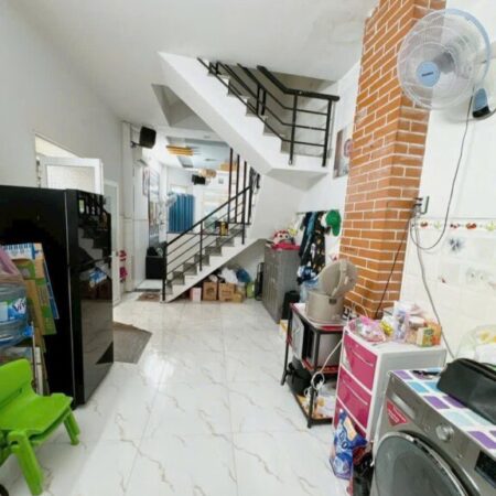 Q8 P3 PHẠM THẾ HIỂN 3 TẦNG NGAY CẦU CHỮ Y NHÀ MỚI Ở NGAY SÁT Q1 CÁCH MẶT TIỀN 20M 5.xT