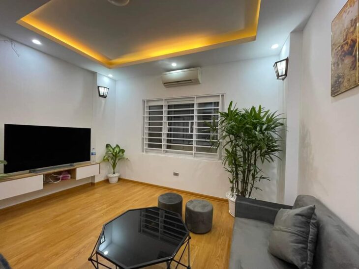 Bán nhà ngay viện Phương Đông – Cổ Nhuế, ô tô đỗ cửa, dân xây chắc chắn 55mx5t chỉ 6.7 tỷ