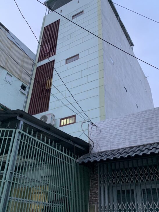 Bán nhà 7 PHÒNG – NGUYỄN KIỆM – 65m2 gần mặt tiền – 4 tầng BTCT.