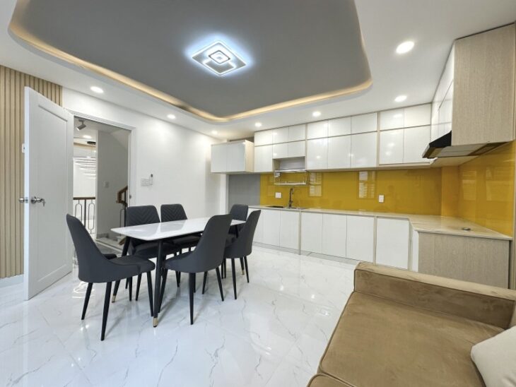 Bán gấp nhà NGUYỄN VĂN ĐẬU – Hẻm 7m – 5 phòng cho thuê.