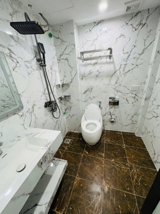 Bán nhà Phố Hào Nam_Hai mặt ngõ_Ngõ thông gần mặt phố_35mx4T_Giá: 7.68 Tỷ.