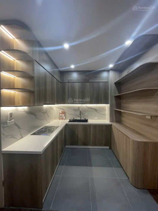Bán căn góc CC 100m2 3 ngủ tại Võ Chí Công cạnh quận ủy Tây Hồ, giá 6 tỷ