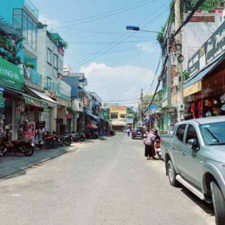 Bán nhà 180m², 3 tầng, 15PN, 15WC, Linh Xuân, Thủ Đức, 8.6 tỷ Bán nhà 180m², 3 tầng, 15PN, 15WC, Linh Xuân, Thủ Đức, 8.6 tỷ