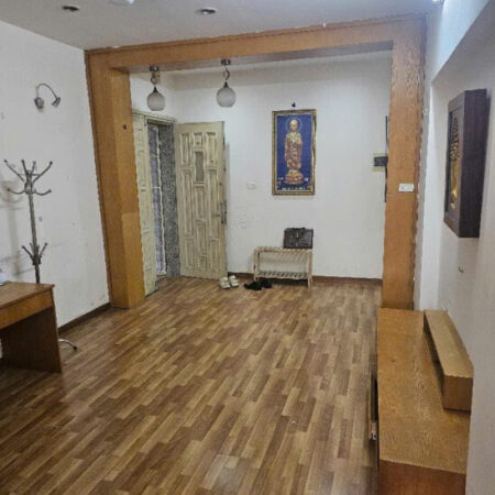 Bán nhà Phố Hào Nam, Tập thể vị trí đắc địa, Lô góc, 110mét, Giá: 4.8 Tỷ.