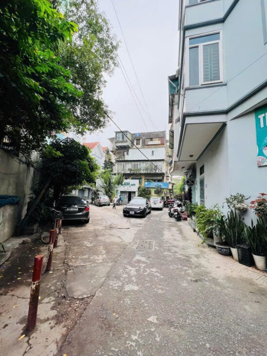 Bán nhà Phố Hào Nam, Ô tô tránh cửa, Lô góc 3 thoáng, 34mx3T, Giá: 8,2 Tỷ.